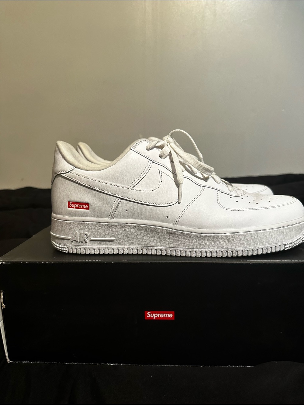Nike Air Force 1 Low - White with Red Supreme Tab